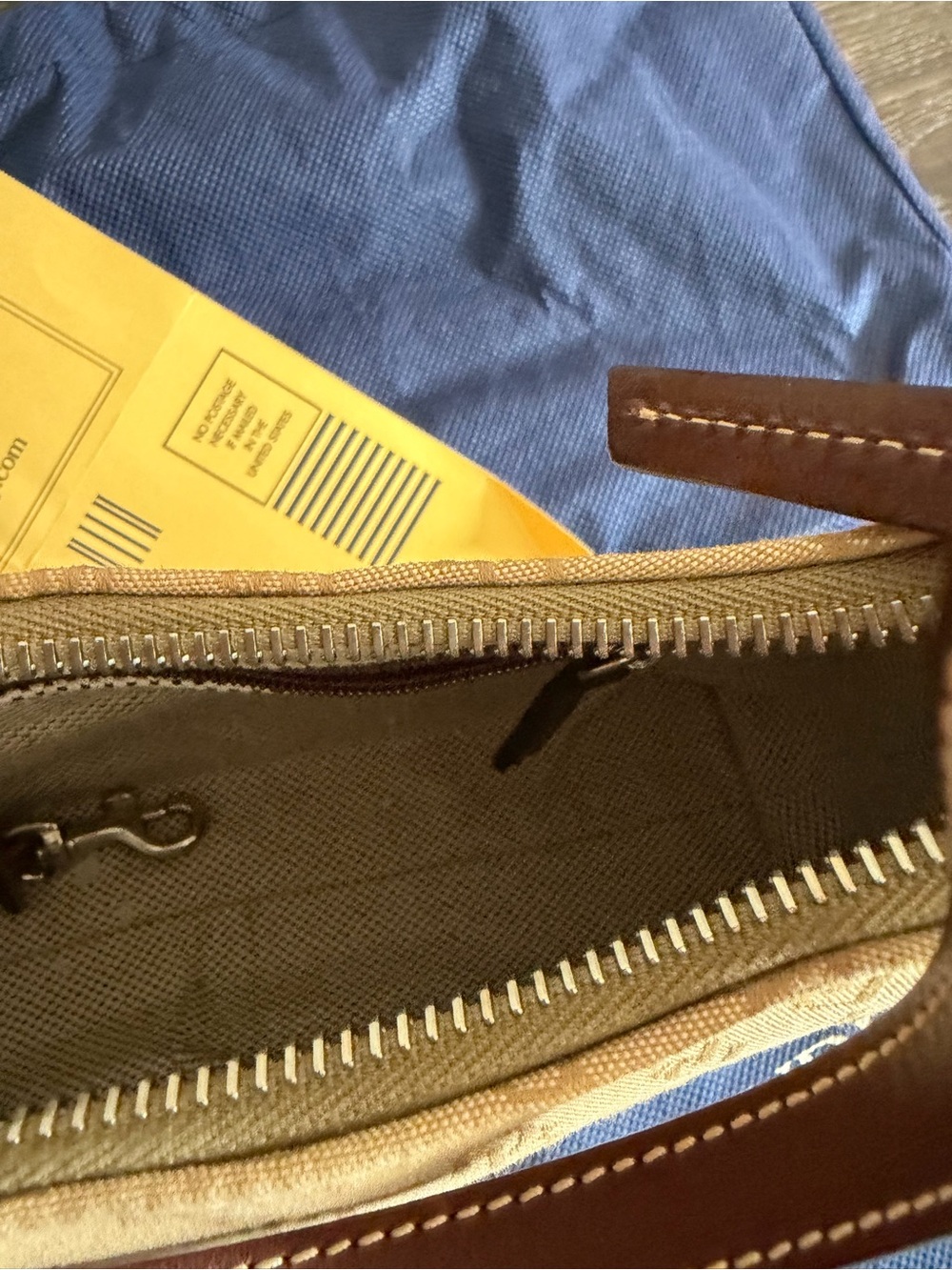 Vintage Dooney & Bourke H536K Signature Monogram Shoulder Bag - Picture 8 of 10